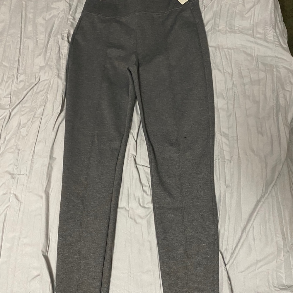 Maurice’s pull on skinny ankle pants S